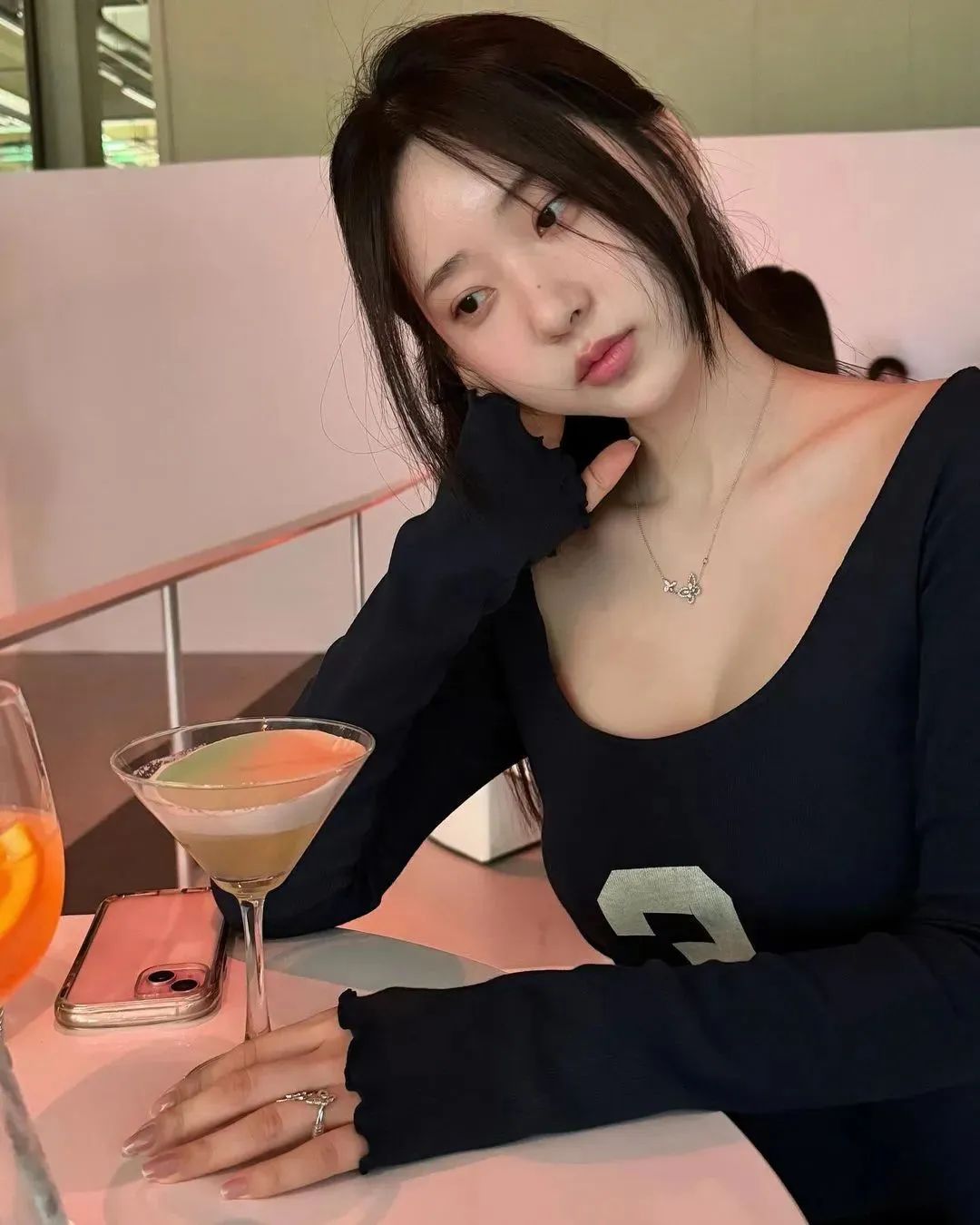 韩国顶级少妇！白的发光，大得晃眼！ - 炫图天下