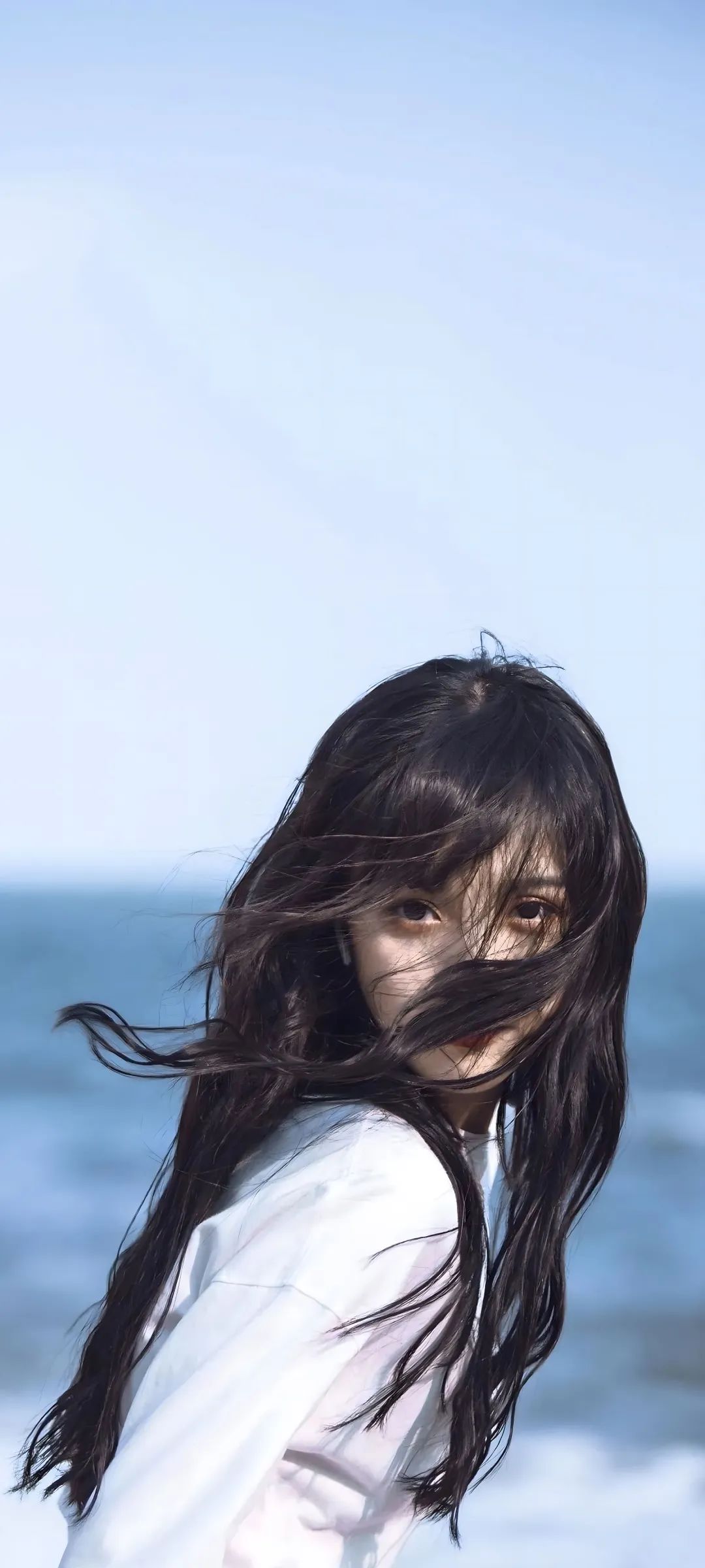 美女壁纸 | 一组惊艳的全面屏壁纸 - 炫图天下