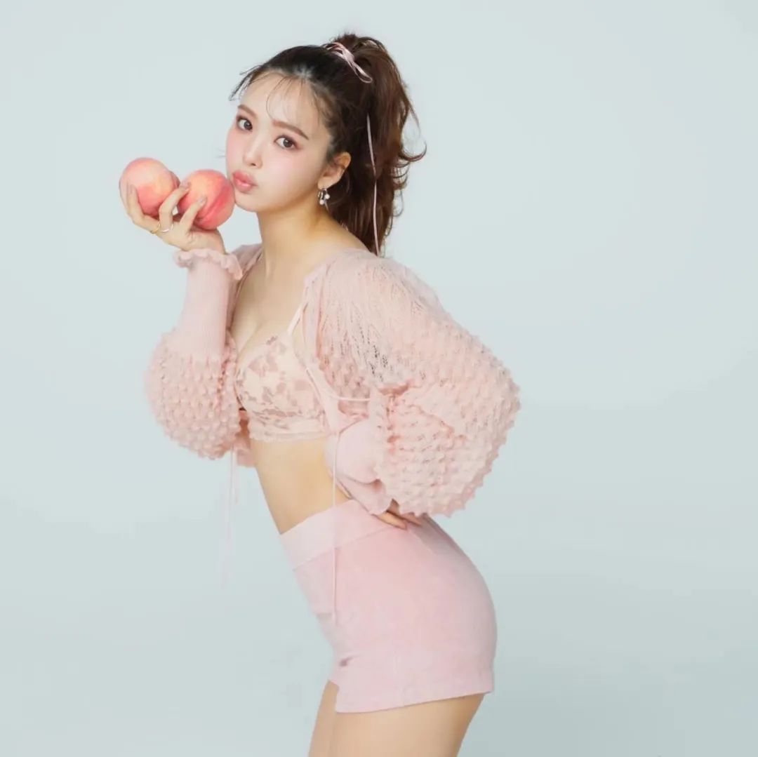 绝美模特！甜美萌系少女！简直离谱啊！ - 炫图天下