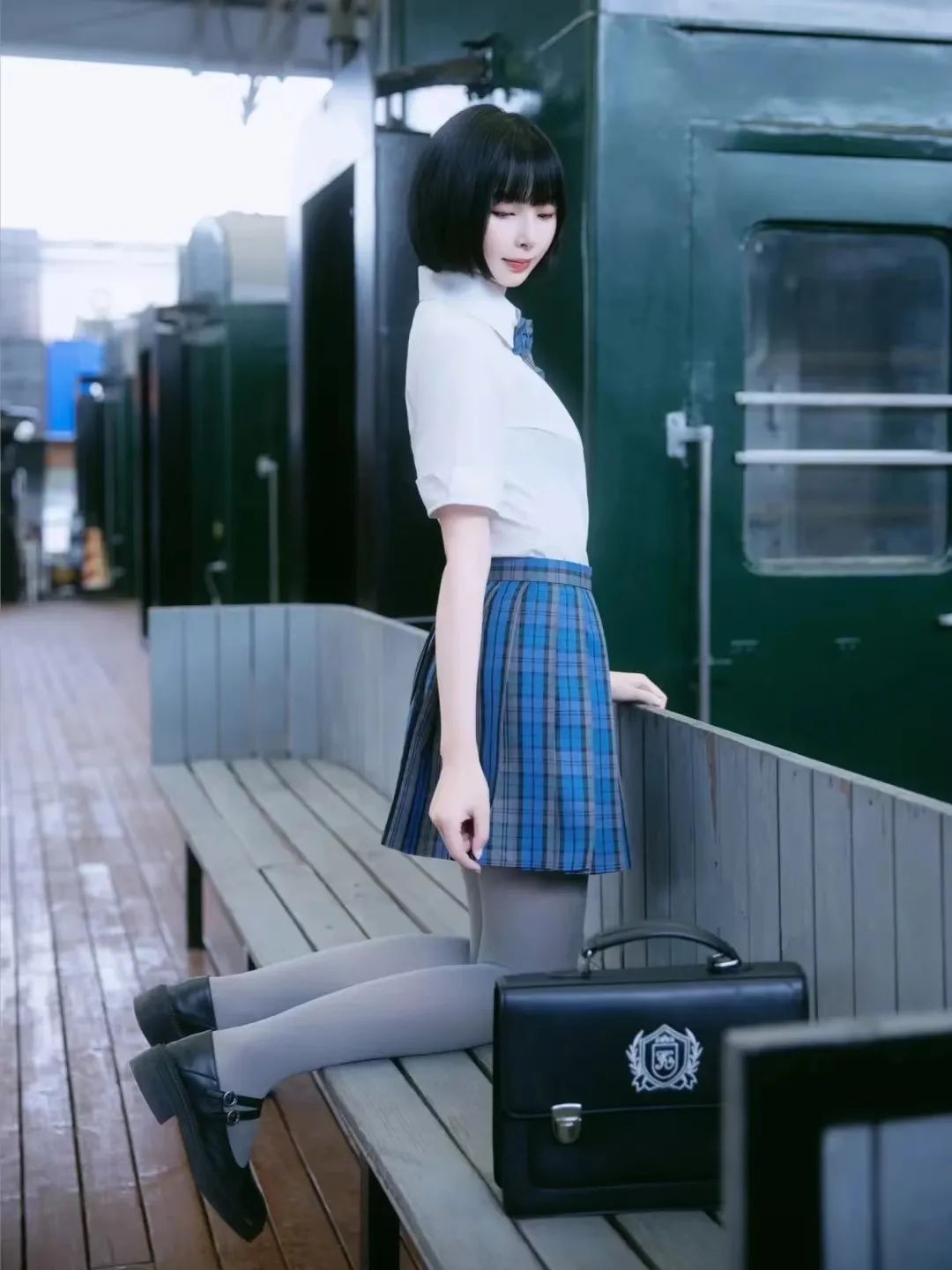 颜值cos，黑丝短裙的高中学姐，颜值很好看 - 炫图天下