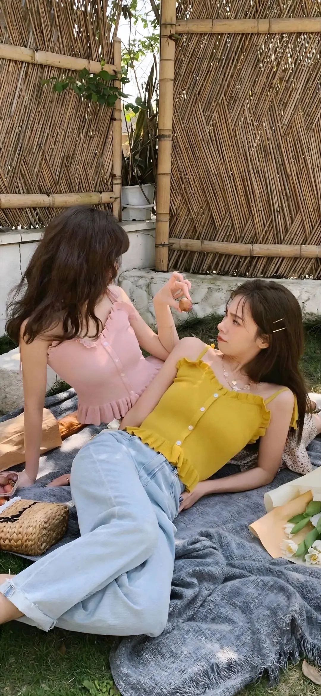 美女壁纸 | 双份快乐 - 炫图天下