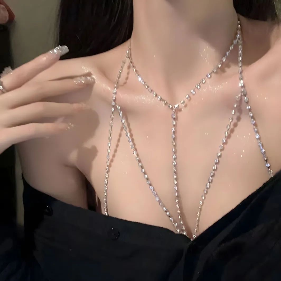 纯欲女头 | 性感 深V 吊带 - 炫图天下