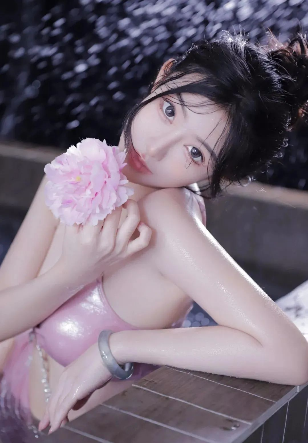 粉红色 少女写真作品 - 炫图天下