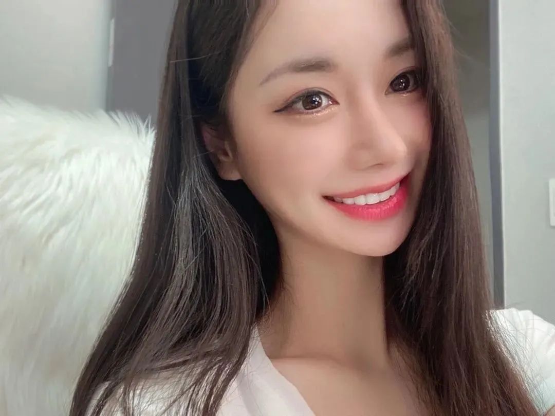 一点不素，小姐姐放开那狗让我来 - 炫图天下
