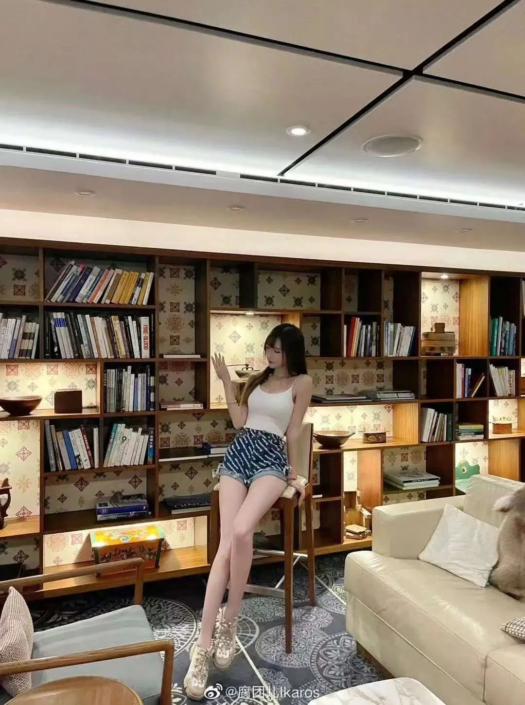 颜值cos：白丝美腿的腐团儿，身材太好了 - 炫图天下
