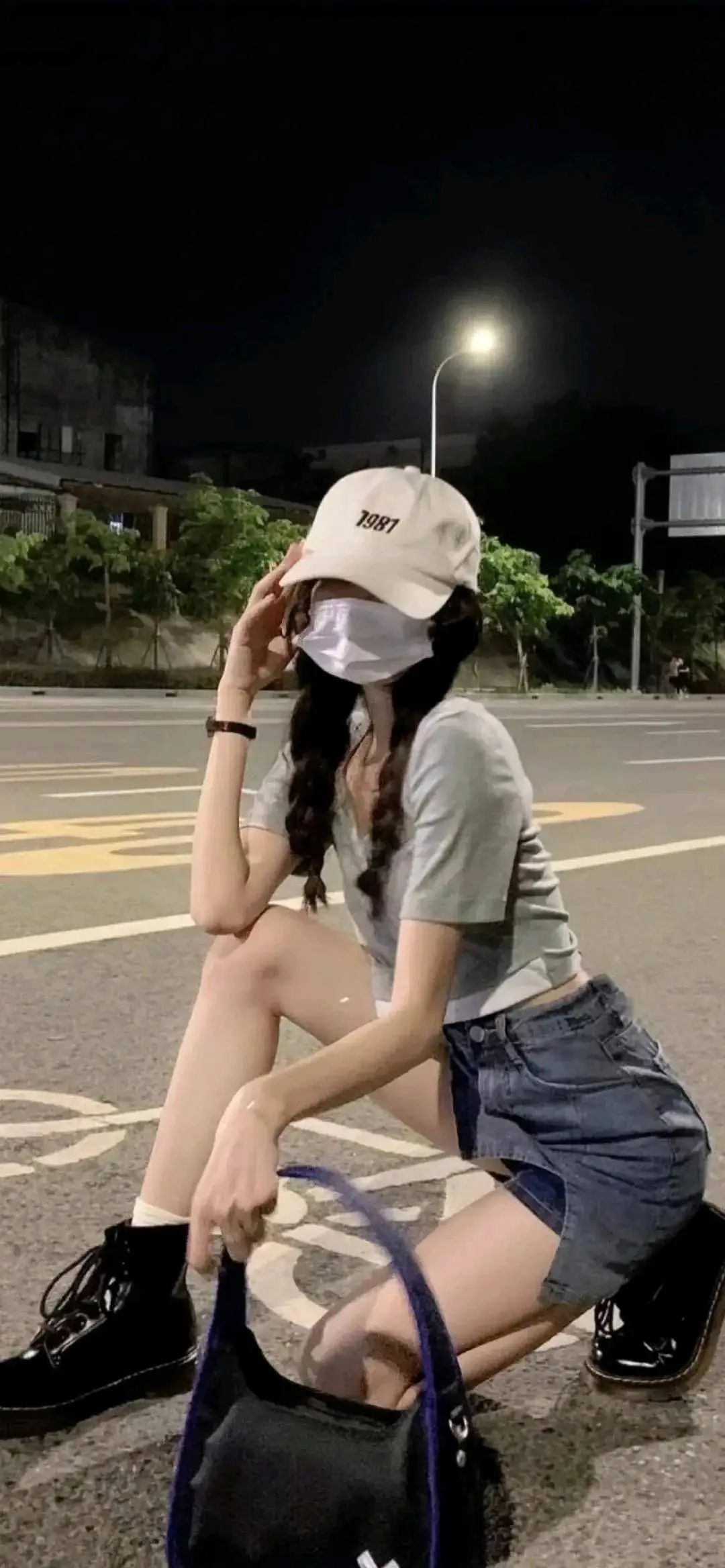 壁纸 | 我将自己摊成稿纸，让岁月前来点苔。 - 炫图天下