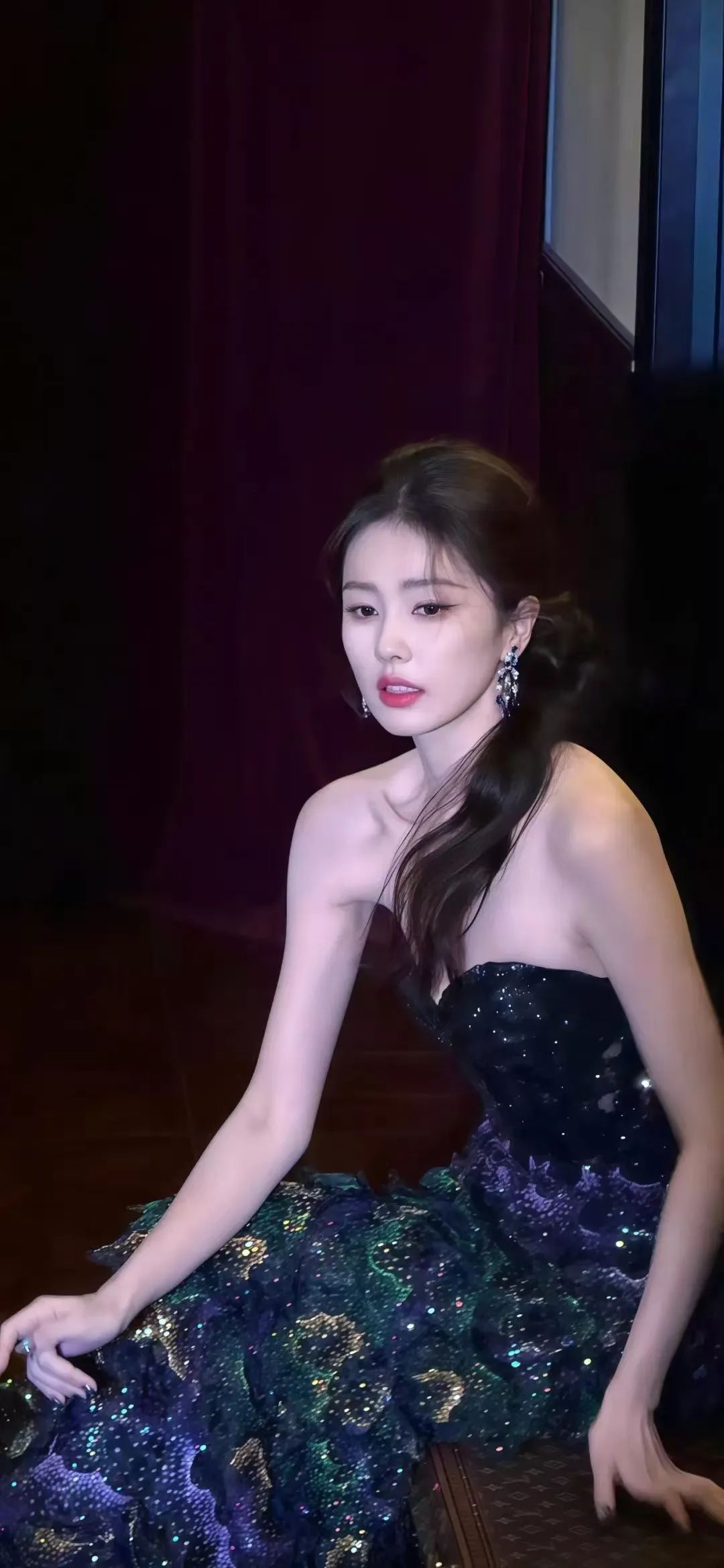 手机壁纸 | 全屏高清女生壁纸 - 炫图天下