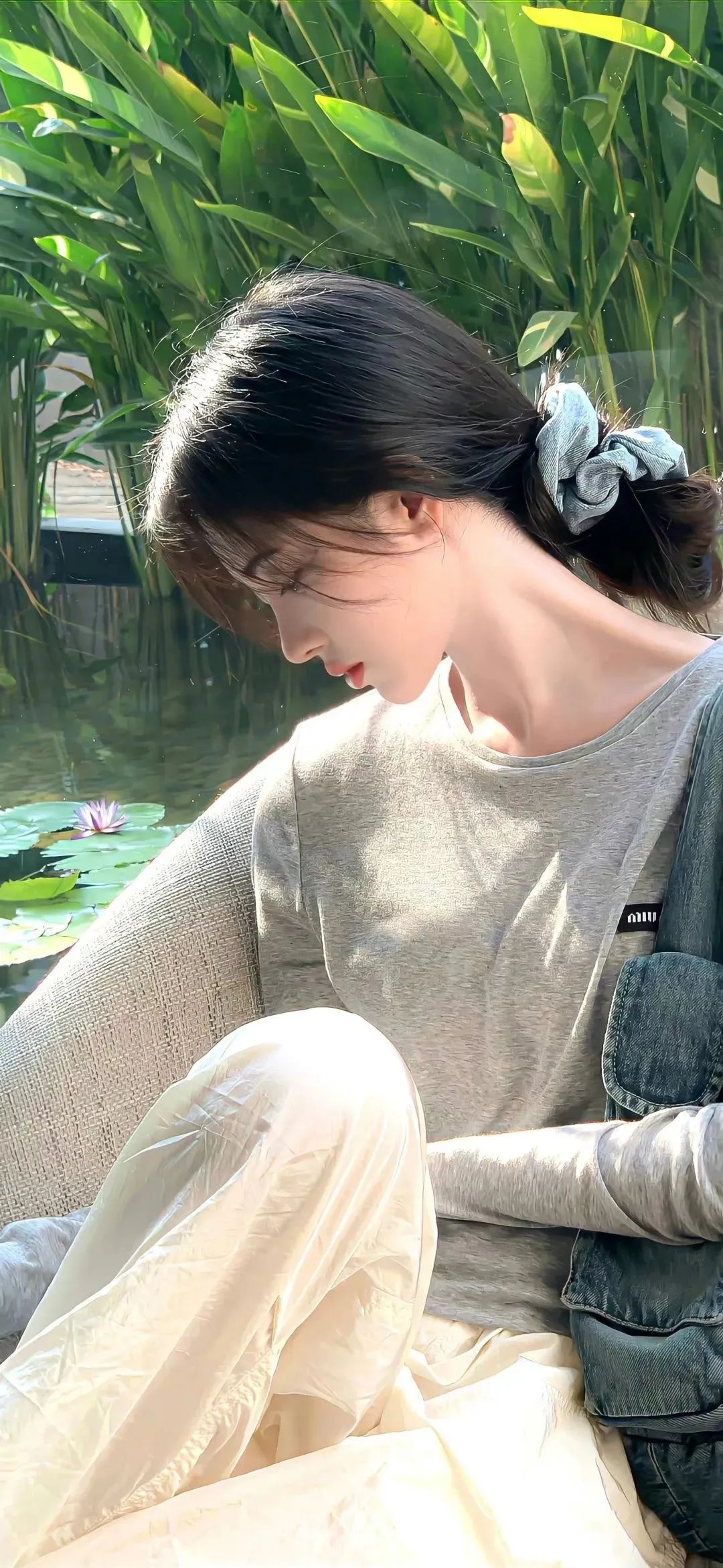 壁纸 | 中国民谣用跳脱不出几个符号格式 姑娘 家乡 小城 理想 南方. - 炫图天下