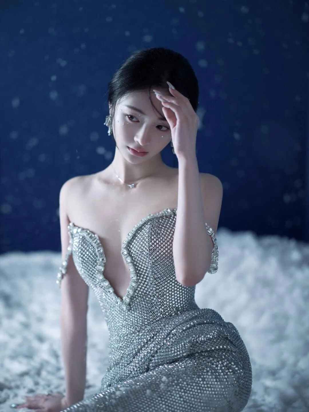 周洁琼 这个衣服看着像美人鱼 - 炫图天下