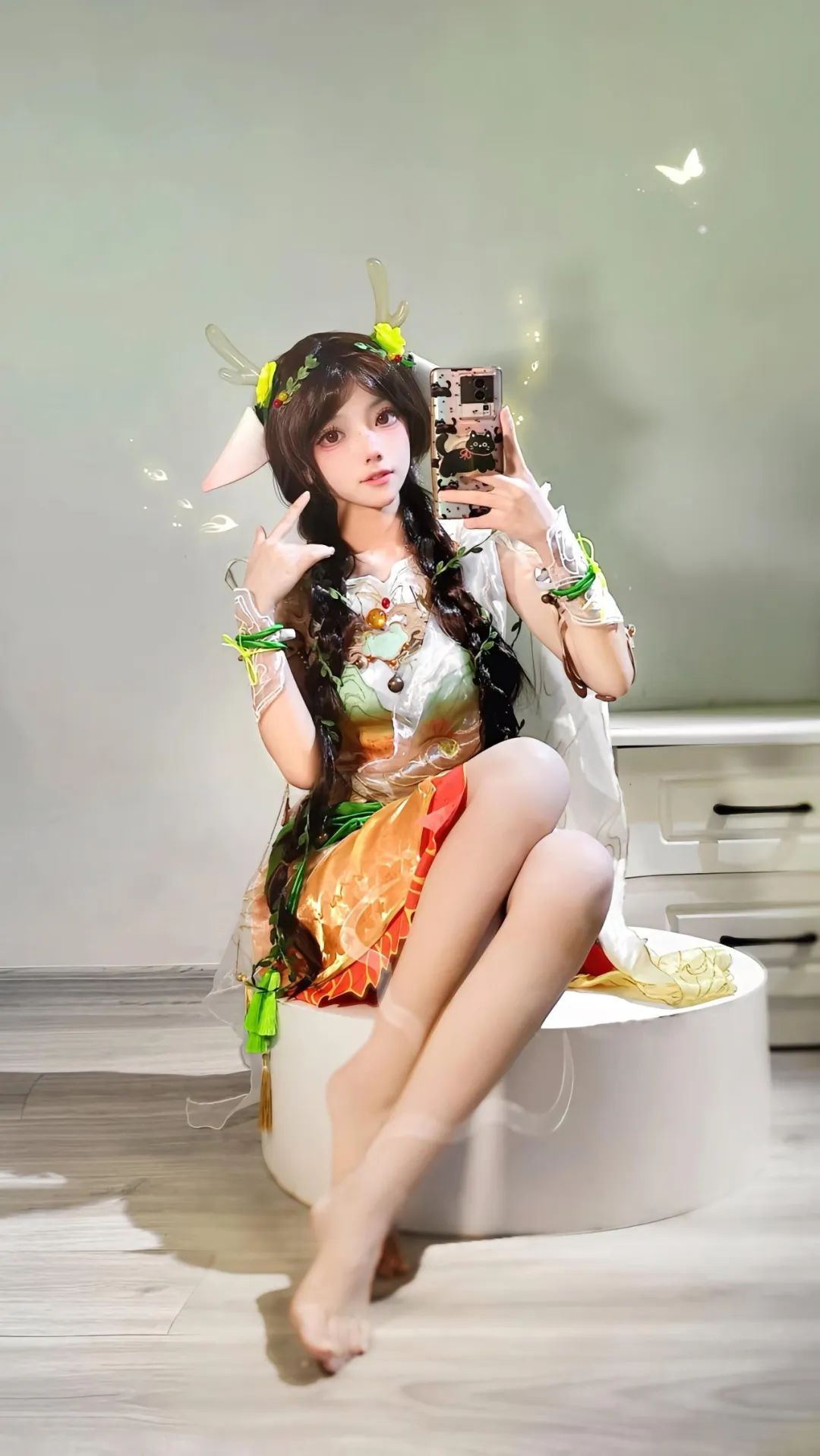 永劫无间沈妙cos，这大白腿让人沉迷啊 - 炫图天下