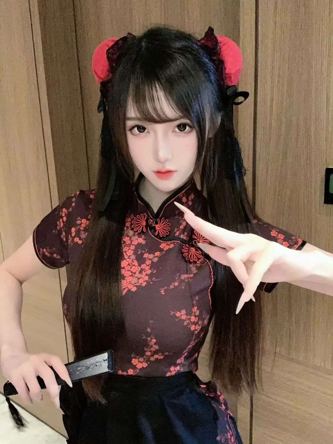 腐团儿cos中华娘，颜值爆表，黑丝旗袍装太美了 - 炫图天下