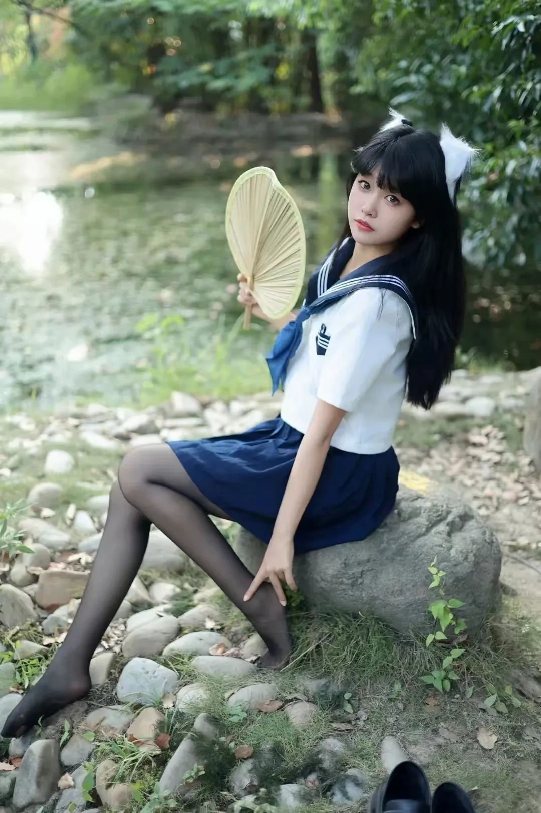 颜值cos：黑丝美腿的高中学姐，长相很不错 - 炫图天下