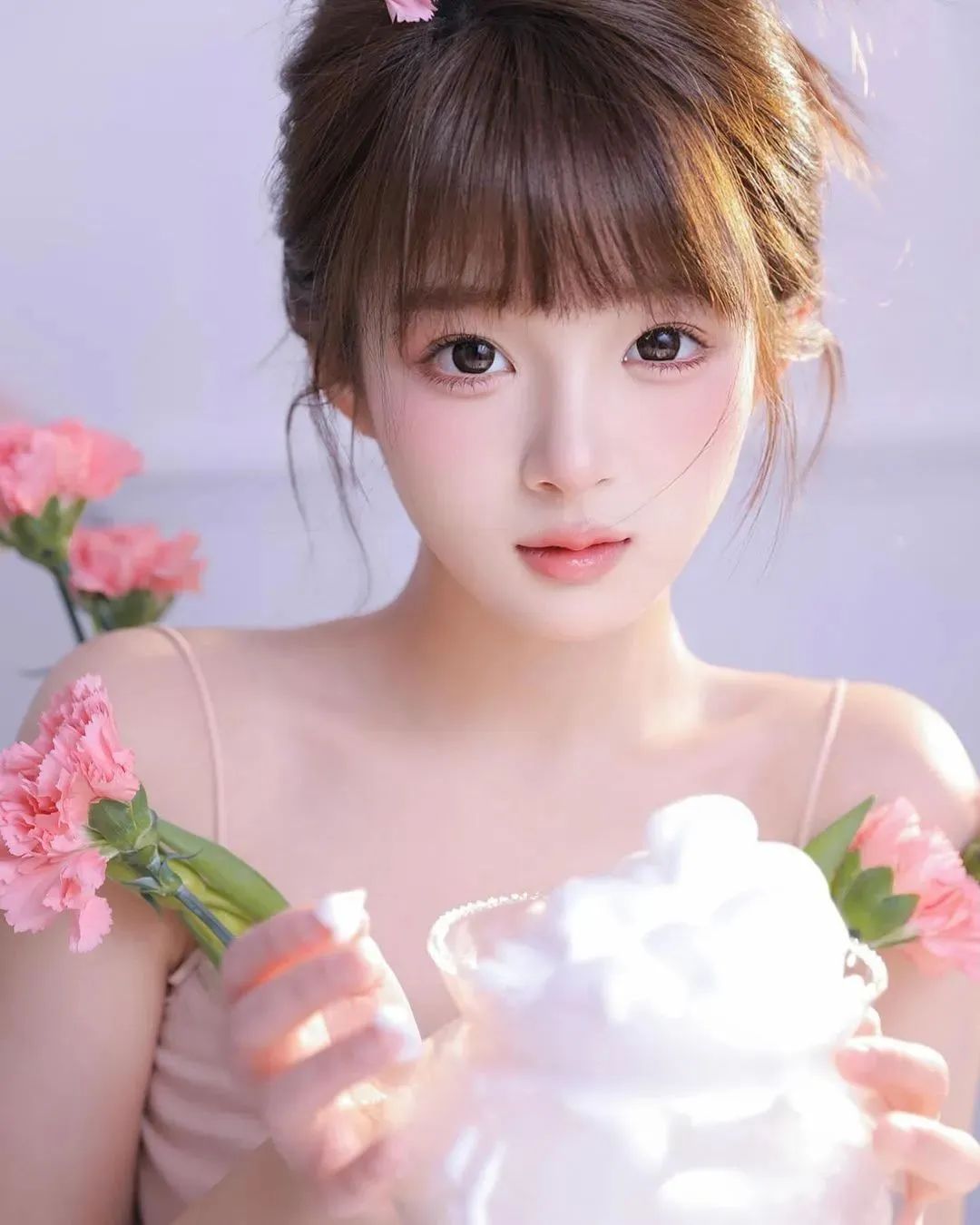 美女壁纸丨鲜花与你，相得益彰 - 炫图天下