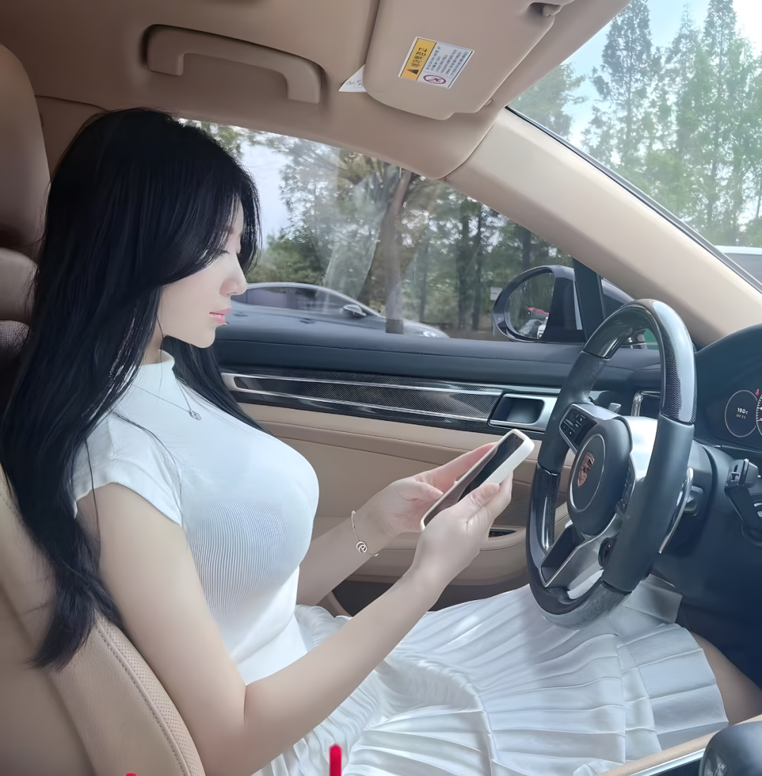 俏丽多姿！知性美女的绝美自拍！ - 炫图天下