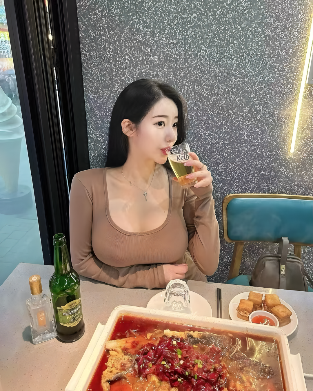 温婉迷人的知性美女！ - 炫图天下