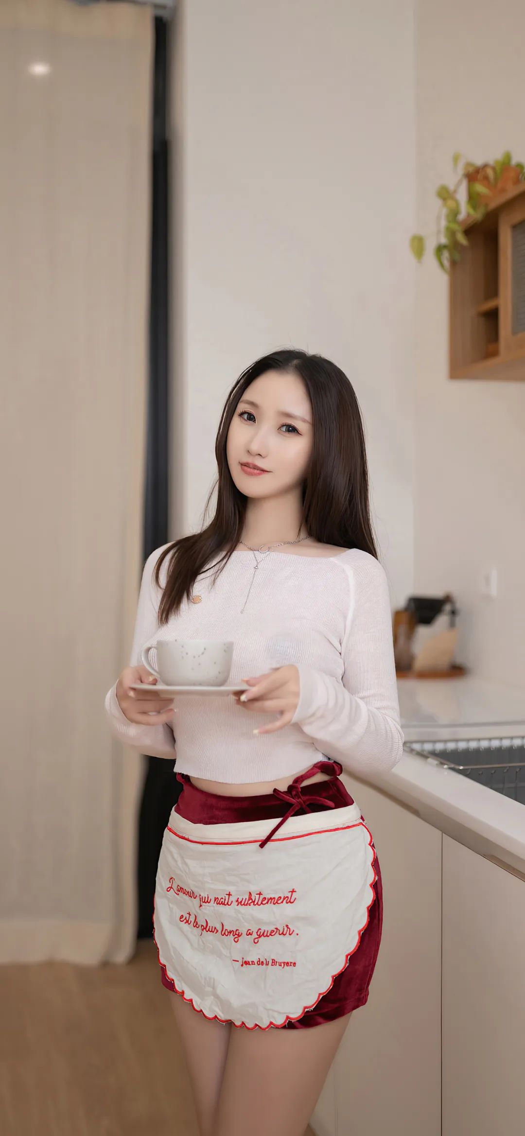 模特杏子｜钟点小保姆如此性感，我忍不住包了月！ - 炫图天下