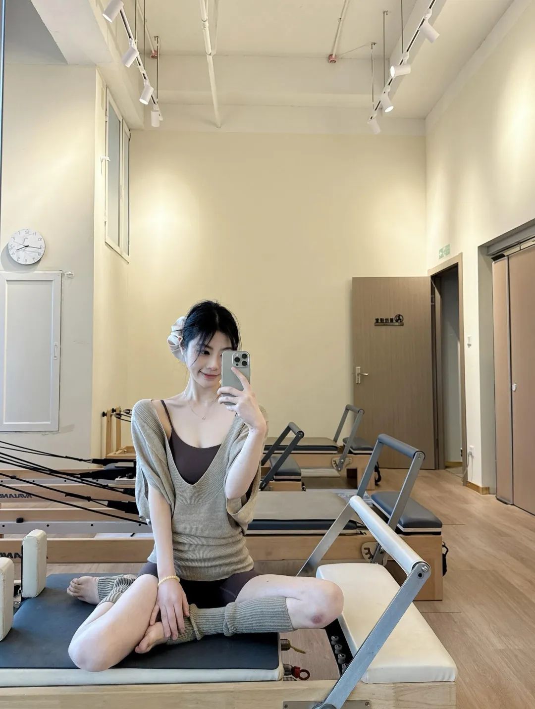 美女 | 普拉提瑜伽教练打卡写真 - 炫图天下