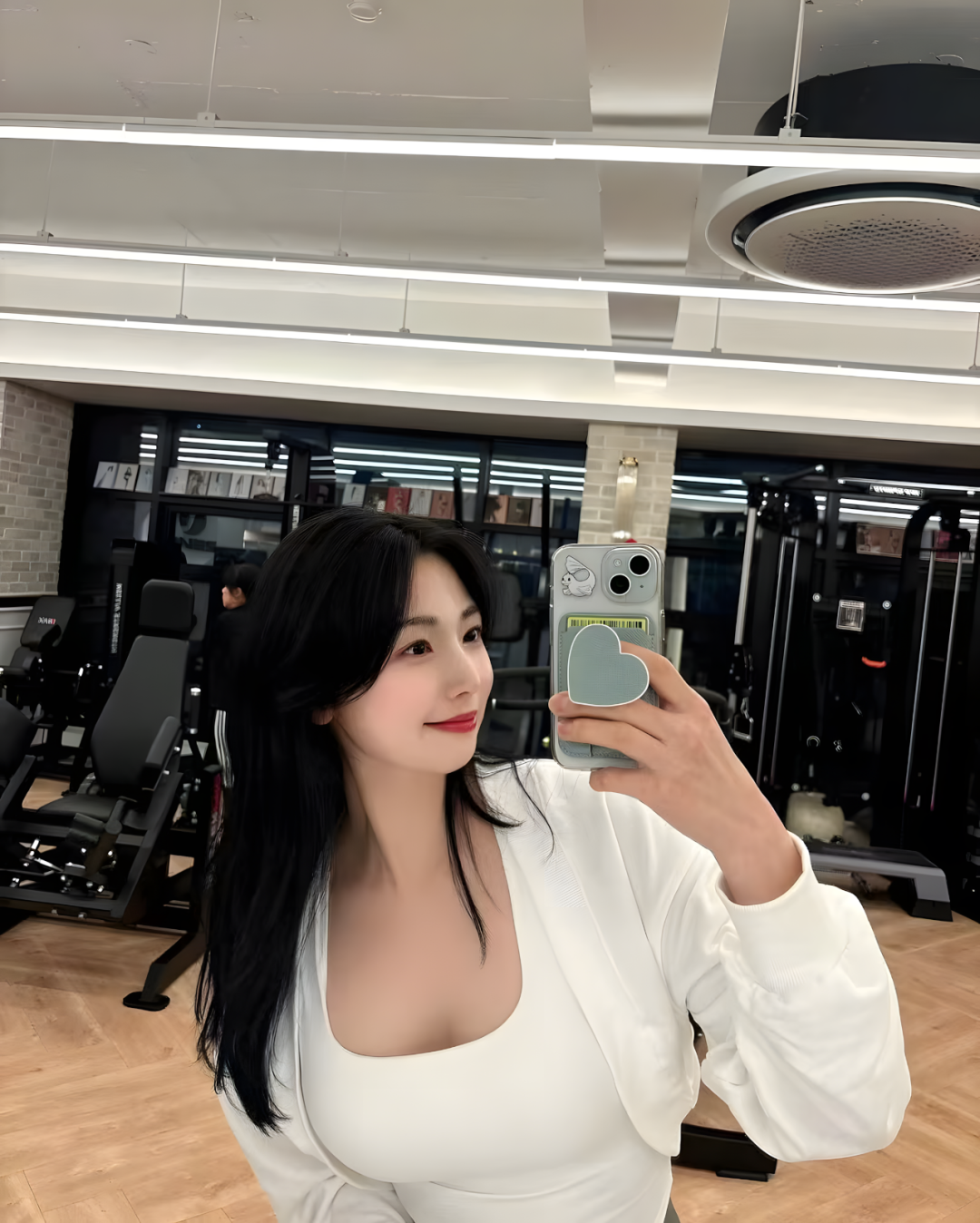 知性迷人的健身房女神！ - 炫图天下