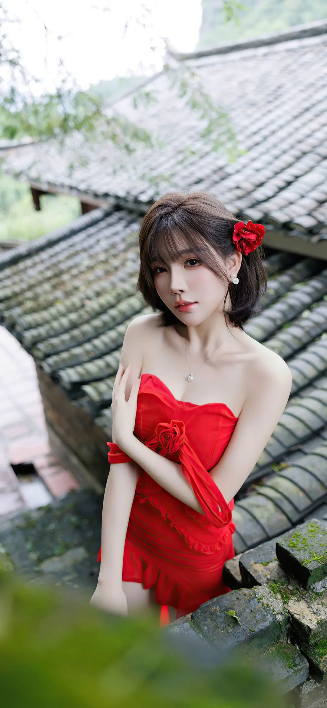 模特芝芝丨古典红裙私房写真 - 炫图天下