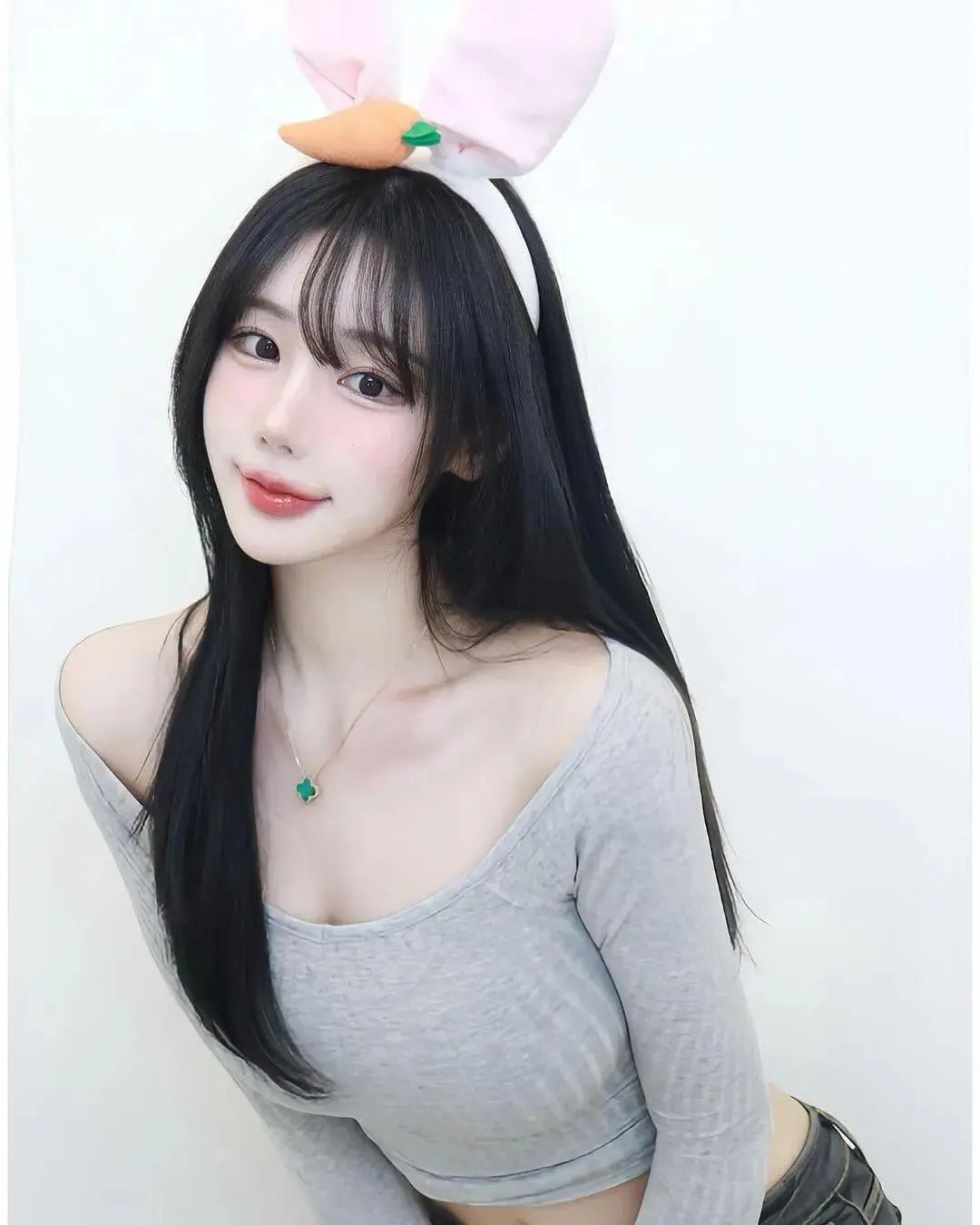 韩国清纯女主播，超绝身段，甜美长相又白又辣！网友：真心喜欢 - 炫图天下