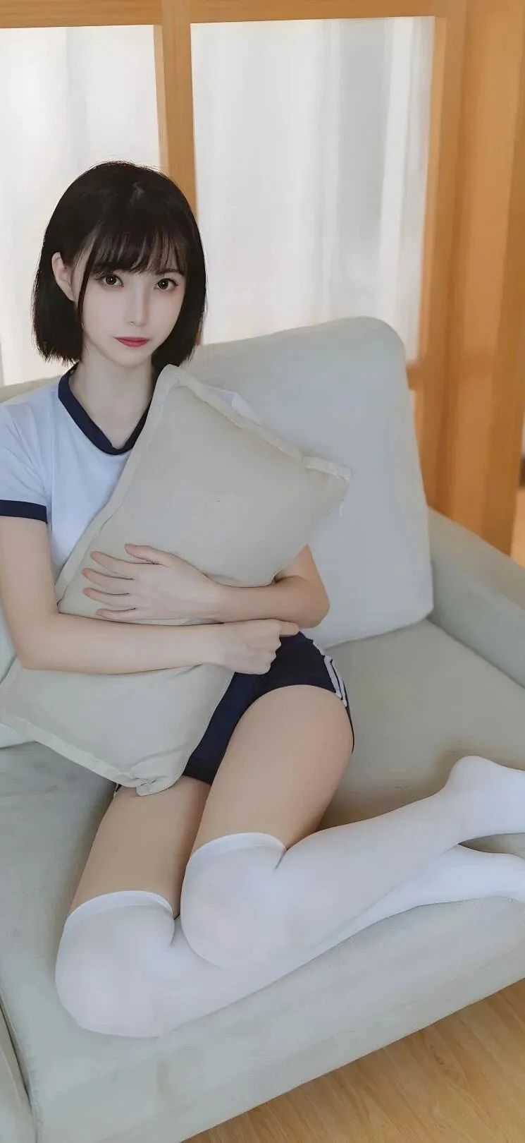 壁纸，黑丝大长腿 - 炫图天下