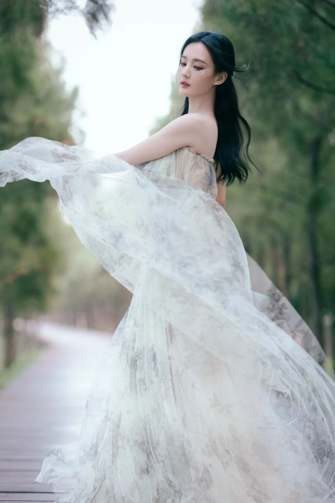 【李一桐】高清性感写真来啦！ - 炫图天下