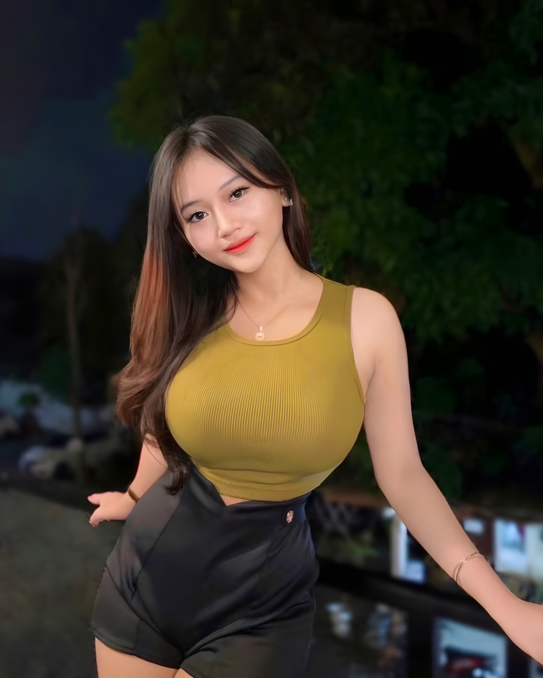 青春明媚的知性美女！ - 炫图天下