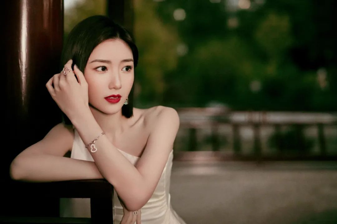 【毛晓彤】高清性感写真来啦！ - 炫图天下