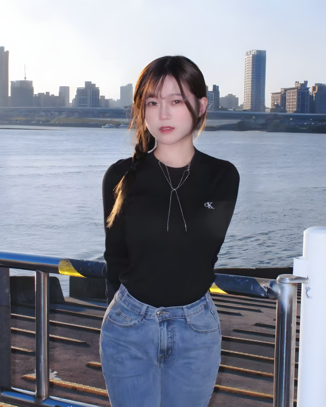 青春迷人的可爱美女！ - 炫图天下