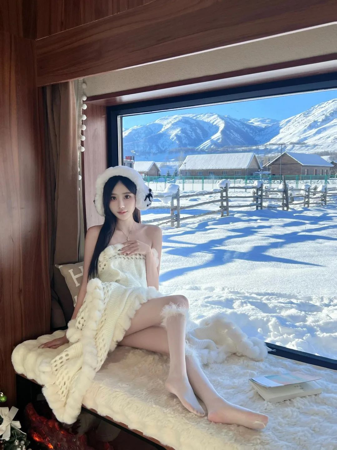 美女 | 又甜又欲的白色半裙系 - 炫图天下