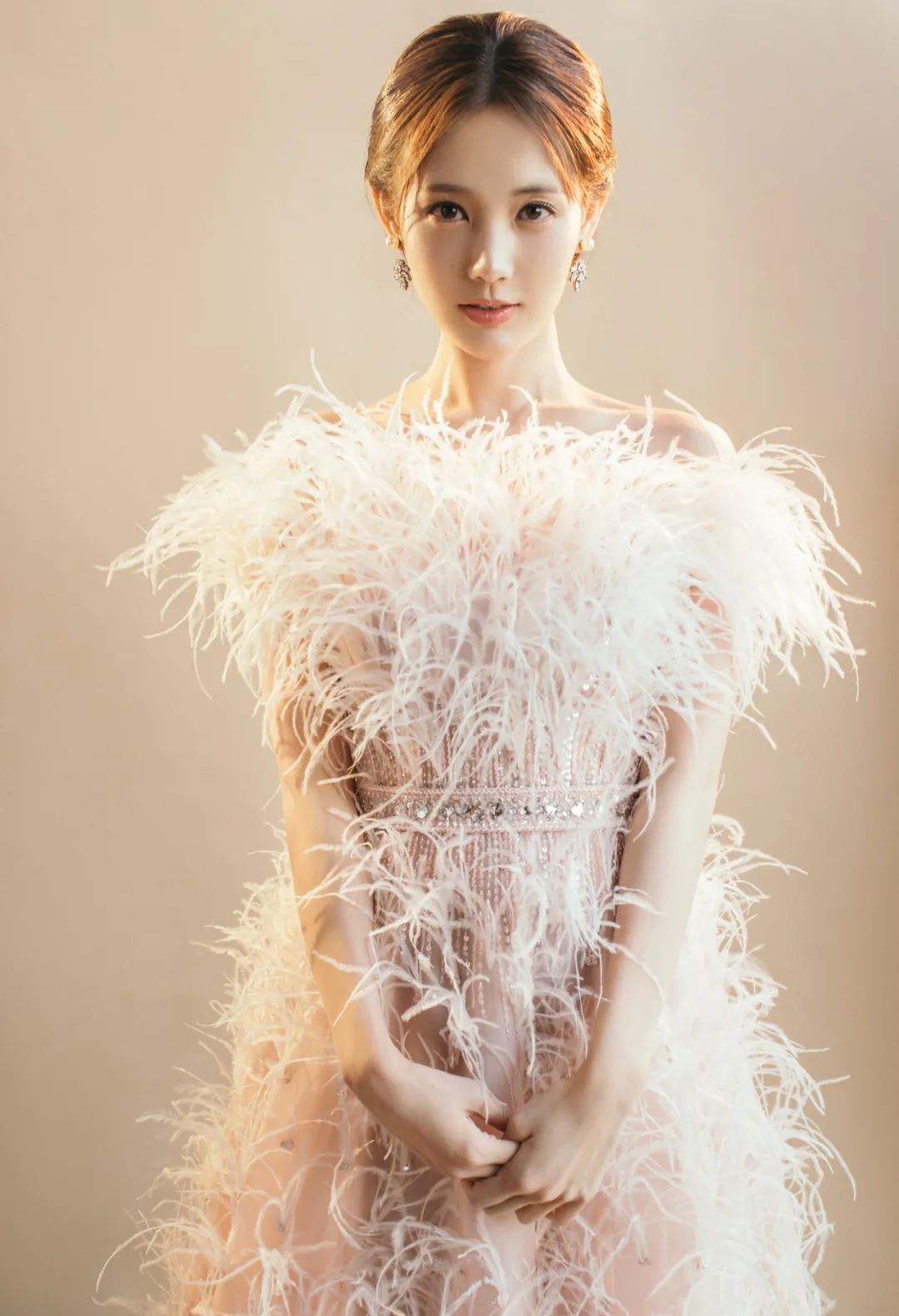 【李一桐】高清性感写真来啦！ - 炫图天下