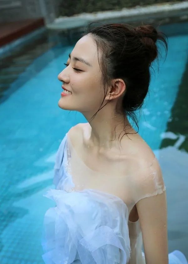 【徐璐】高清性感写真来啦！ - 炫图天下
