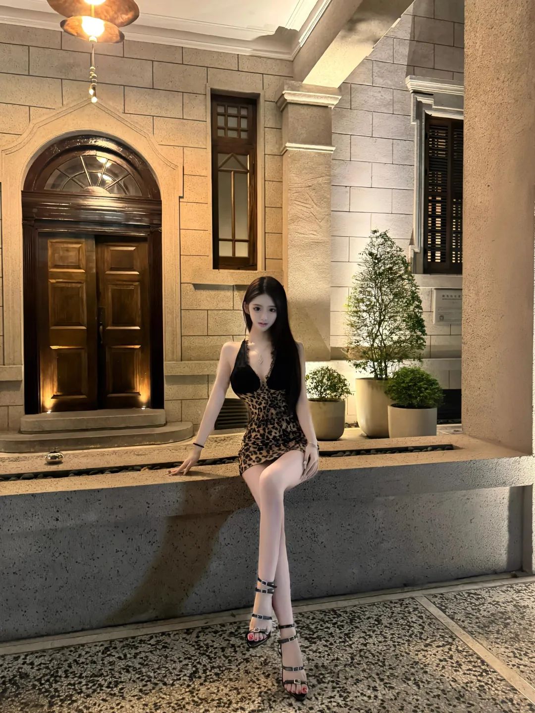 写真，豹纹火辣小妹。 - 炫图天下