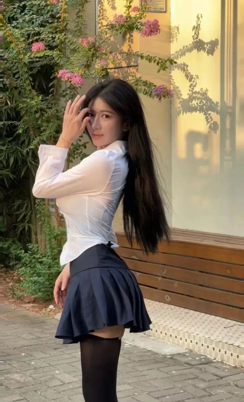 那些年我们都在追的JK女孩：清纯脸+jk裙才是版本答案！ - 炫图天下