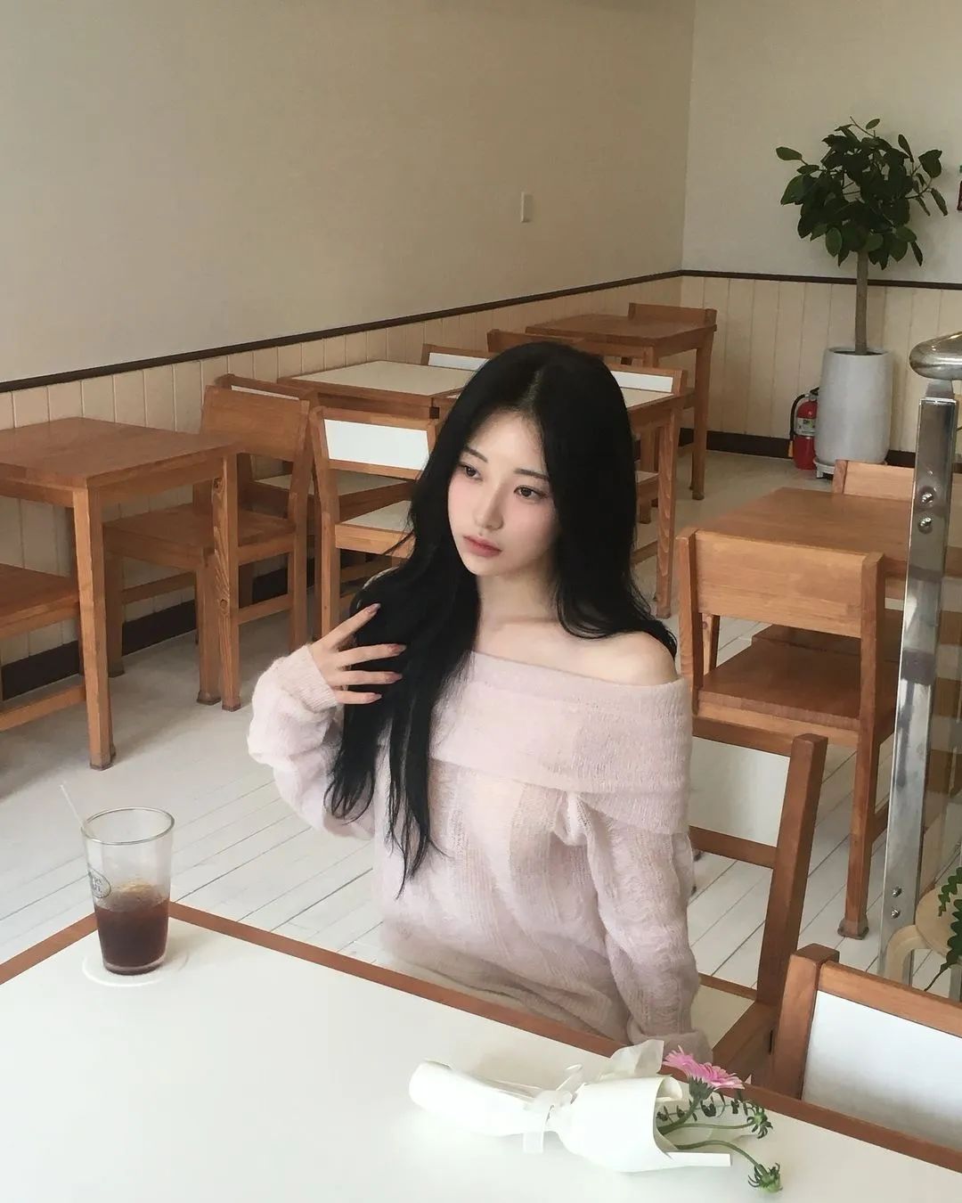 韩国ins博主：ji_.yaaa_ - 炫图天下