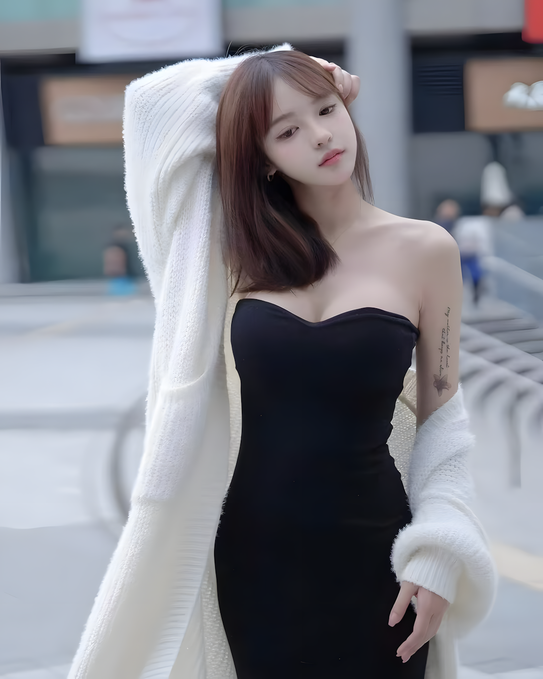青春明媚的知性美女！ - 炫图天下