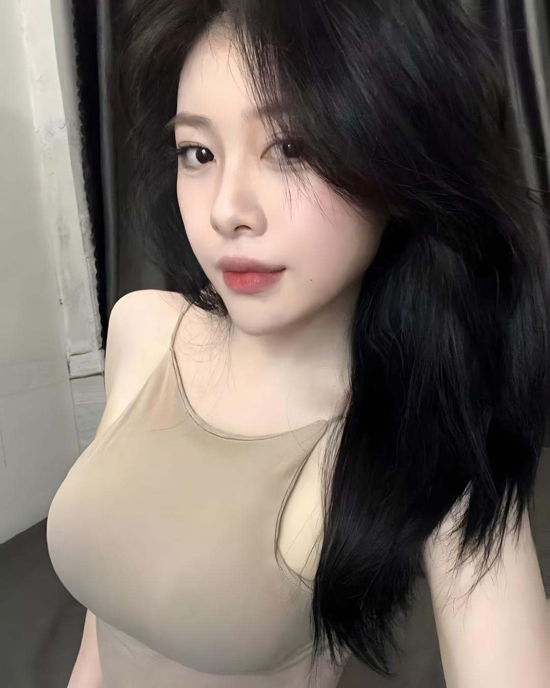 自信迷人的精致美女！ - 炫图天下