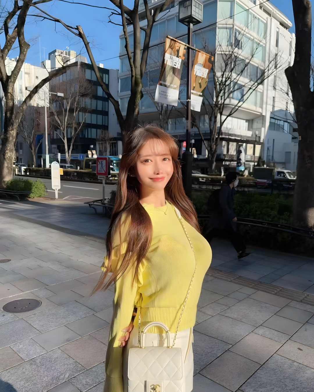 明媚动人美女的绝美户外照！ - 炫图天下