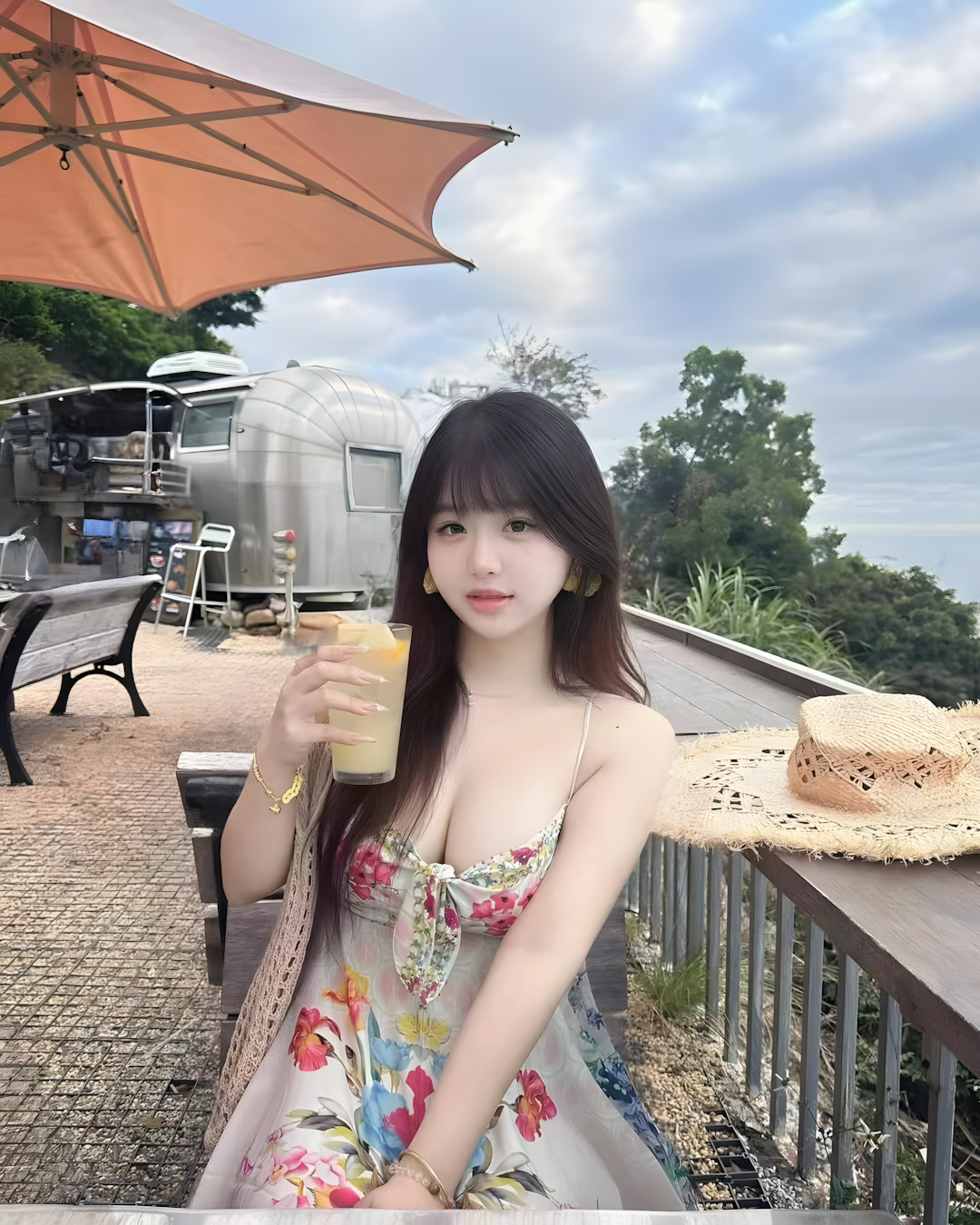 水灵秀气的迷人美女！ - 炫图天下